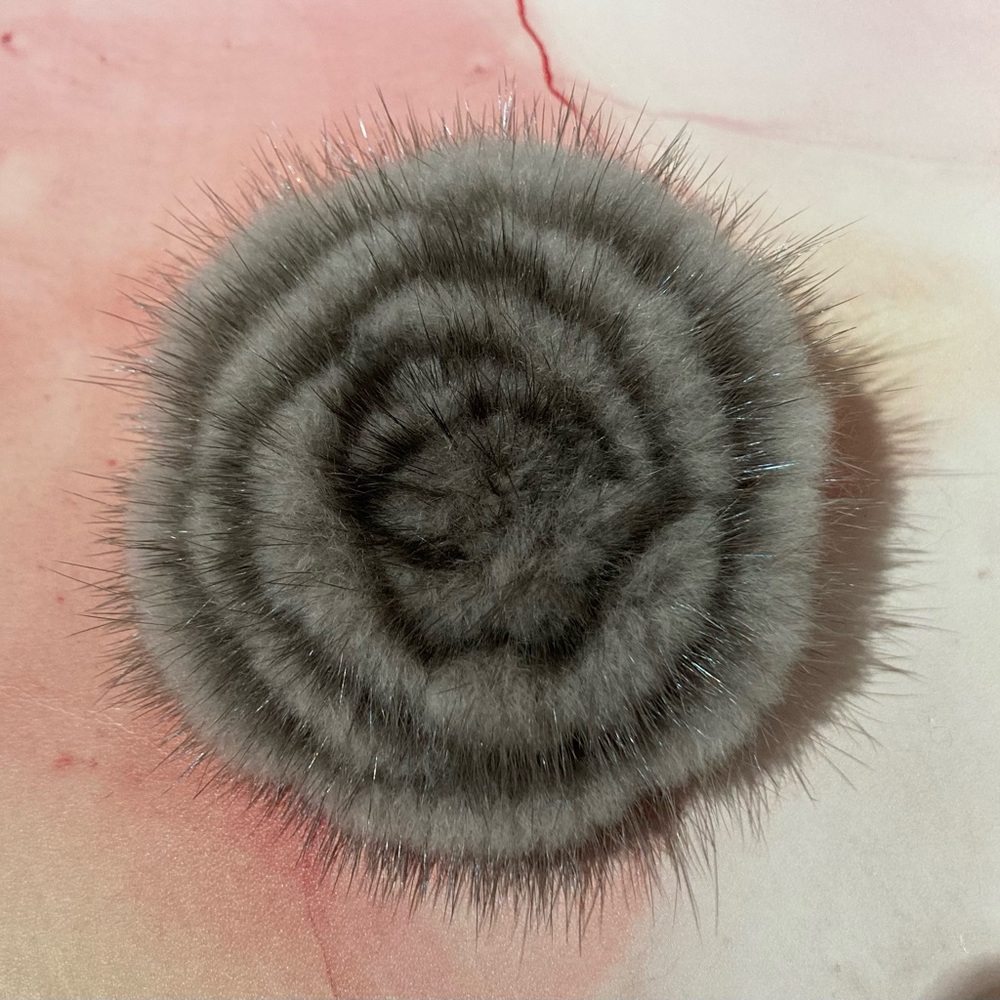 🌺🌹High-End Luxury Mink Faux Fur Grey Soft Rose Flower Brooch Pin Accessory